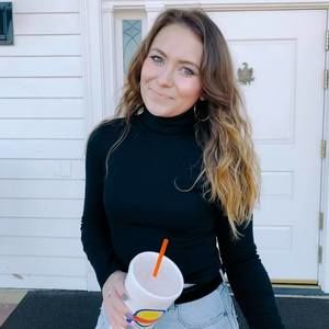 Meet your Posher, Emma